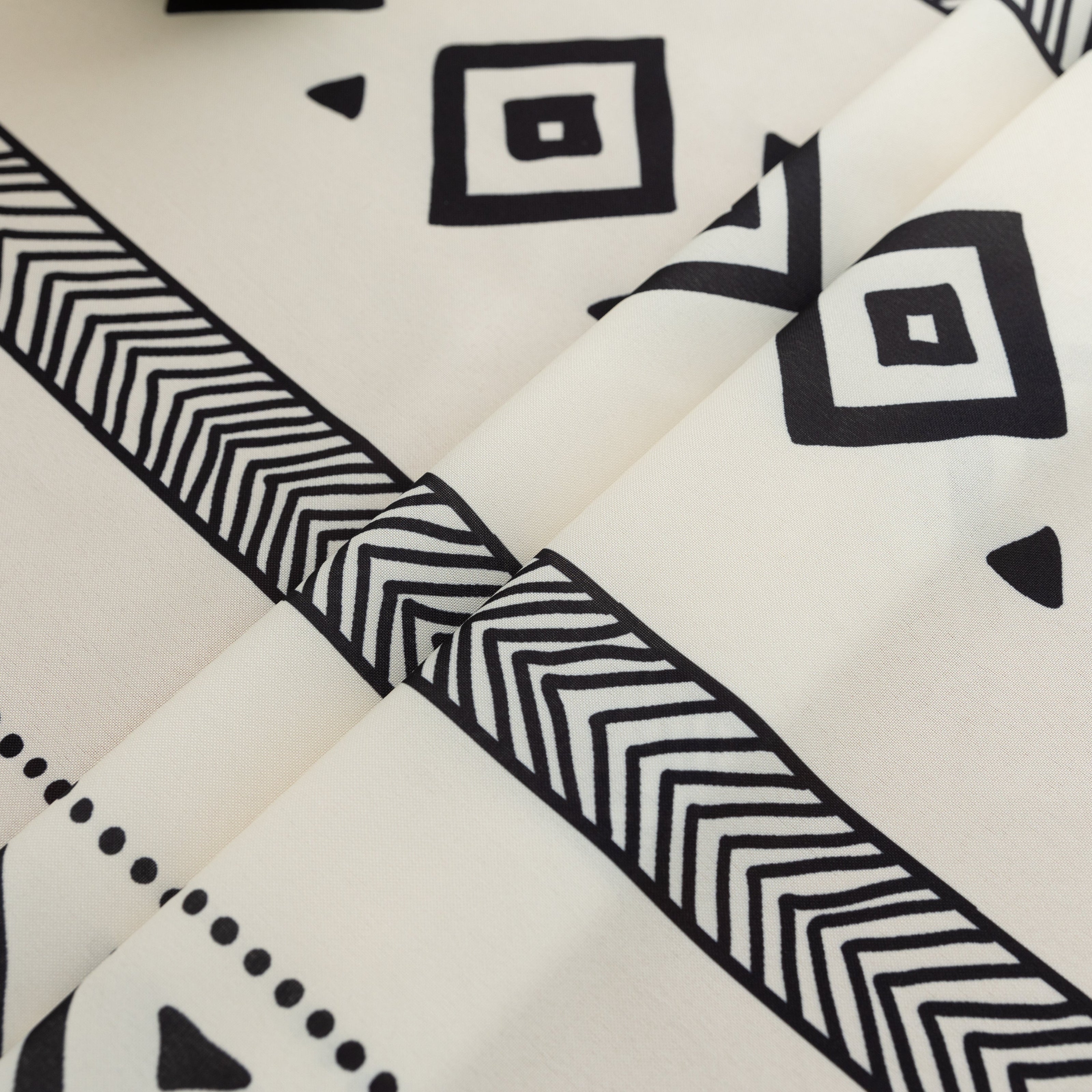 Black Totem Pattern Rectangle Tablecloth Boho Tassel Design