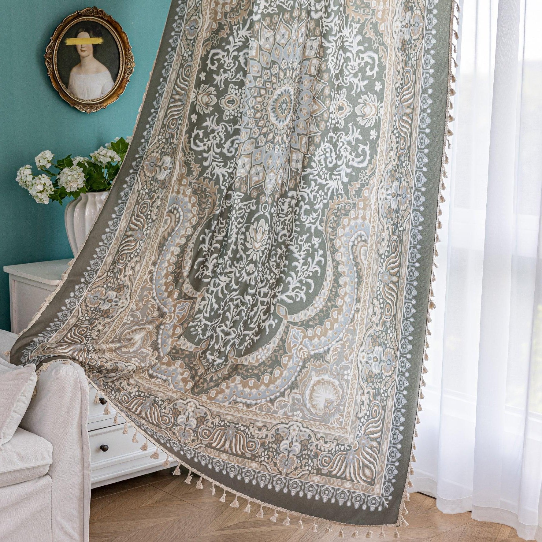 Elegant green curtain with intricate white and beige floral and paisley patterns, featuring a central medallion design, adding a vintage and bohemian charm to home d¨¦cor.