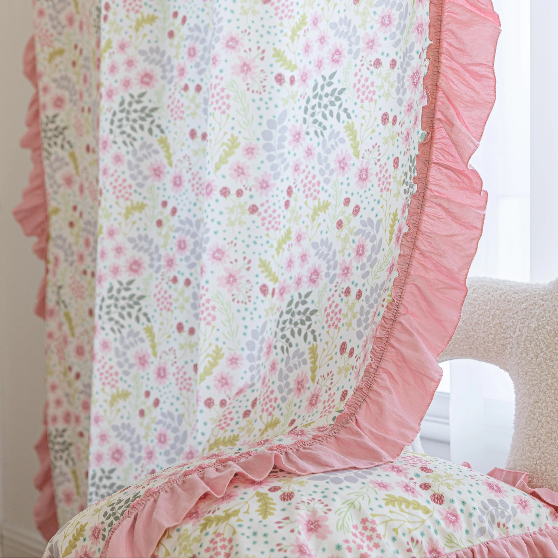 Add a romantic touch to your home with our floral curtain, featuring soft pink ruffle edges and delicate flower prints. Perfect for bedrooms or living rooms, it blends elegance, coziness, and charm.