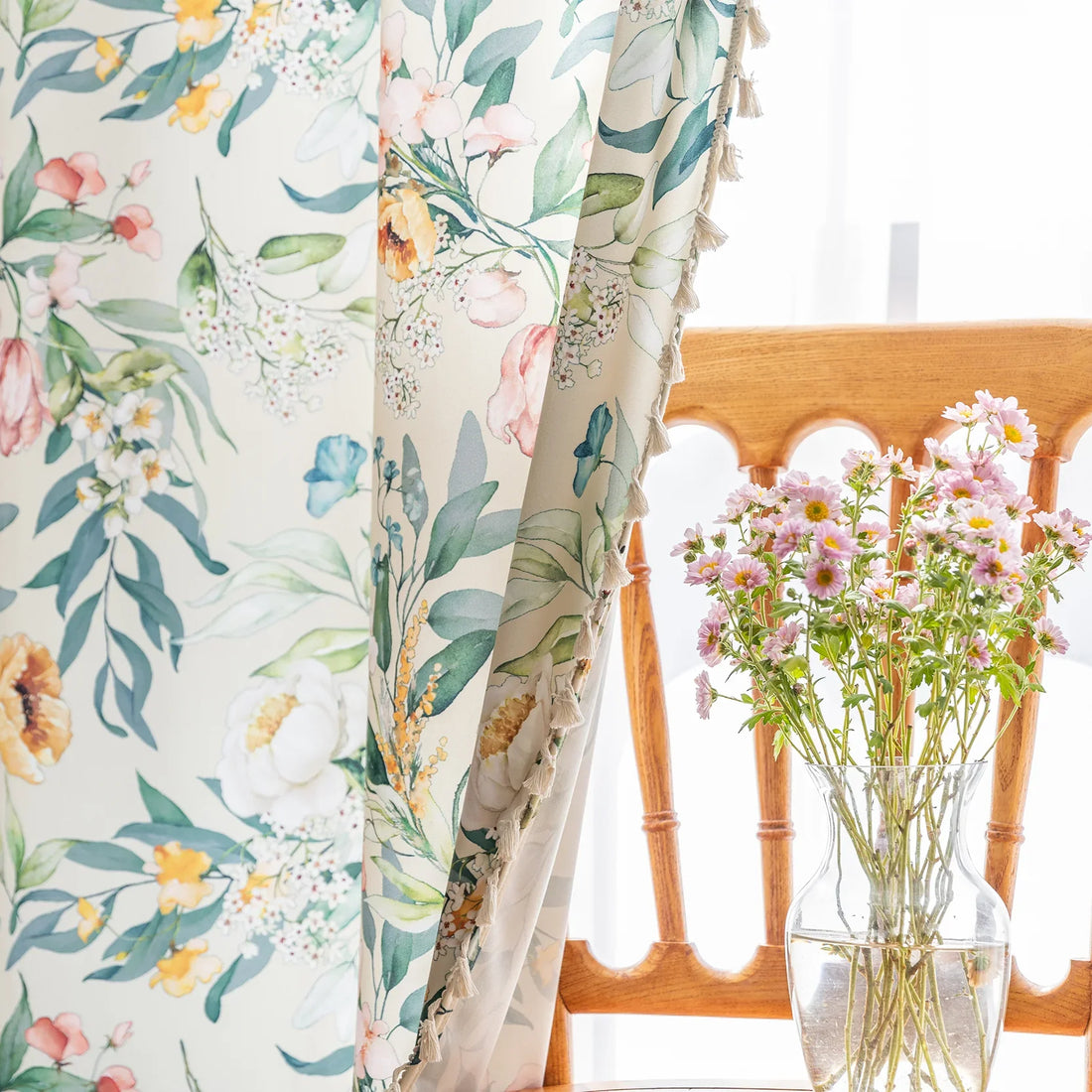 Elegant floral curtain with vibrant botanical prints, perfect for adding a fresh, nature-inspired touch to any living space.