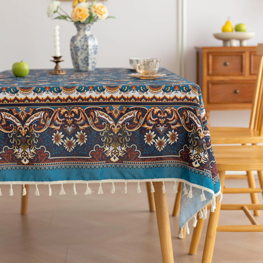 Add elegance to your dining with this floral tassel tablecloth. Perfect for everyday meals, parties, and festive d¨¦cor with a stylish vintage touch.