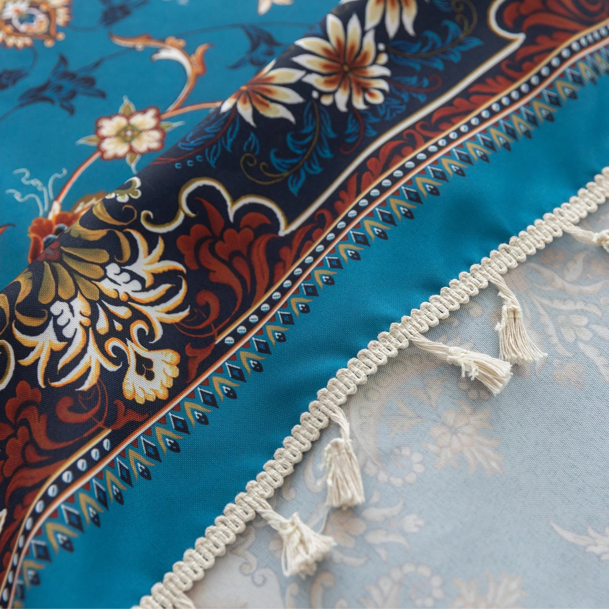 Add elegance to your dining with this floral tassel tablecloth. Perfect for everyday meals, parties, and festive décor with a stylish vintage touch.