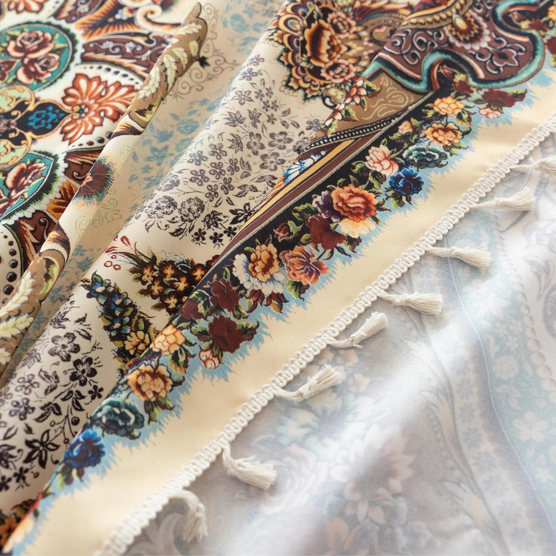 Beautiful bohemian tablecloth with intricate floral patterns and tassel edges, perfect for dining, parties, and festive home décor.