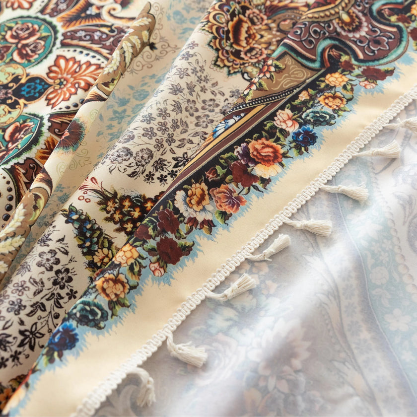 Beautiful bohemian tablecloth with intricate floral patterns and tassel edges, perfect for dining, parties, and festive home d¨¦cor.